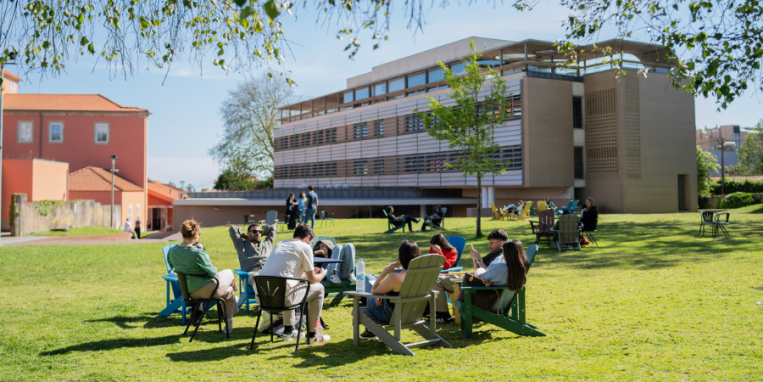 Catolica-Porto-Business-School-jardim-campus