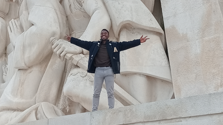 Balla Moussa Conde-bolsa de estudos-refugiados-Católica (3)